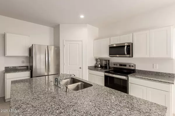 1348 W HESS Avenue, Coolidge, AZ 85128