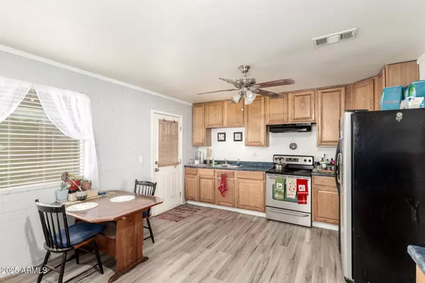 1355 W TULIP Place, Casa Grande, AZ 85122