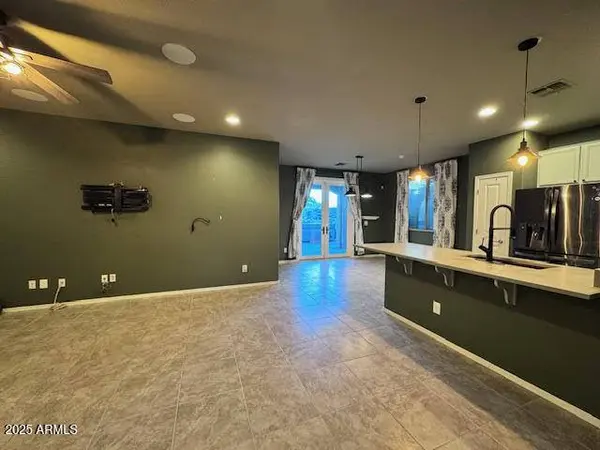 1779 W Stonefield Drive, Chandler, AZ 85286
