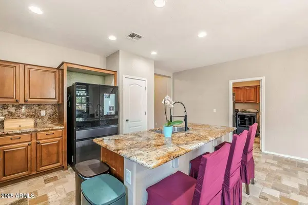 7169 S DODANE Court, Gilbert, AZ 85298