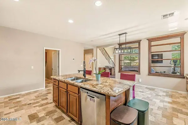 7169 S DODANE Court, Gilbert, AZ 85298