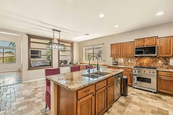 7169 S DODANE Court, Gilbert, AZ 85298