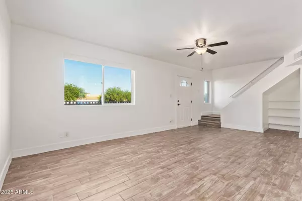 1500 W RIO SALADO Parkway #124, Mesa, AZ 85201