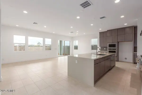 10302 E UTAH Avenue, Mesa, AZ 85212