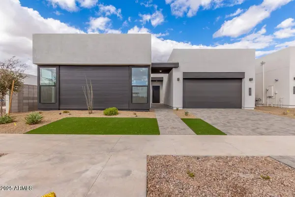 10302 E UTAH Avenue, Mesa, AZ 85212
