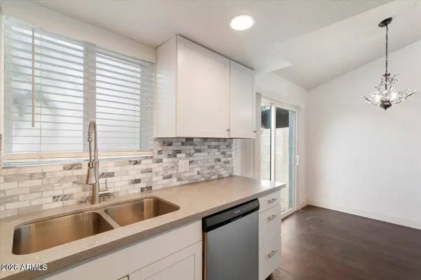 7132 N 63RD Drive, Glendale, AZ 85301