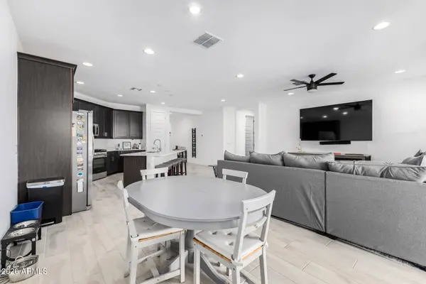 3318 E HAYFIELD Way, San Tan Valley, AZ 85140