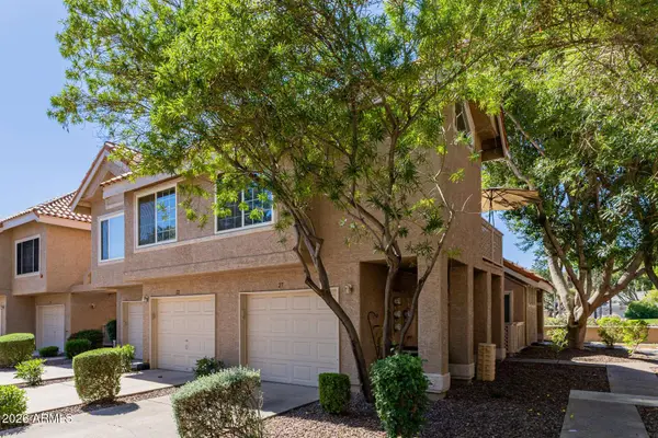 1633 E LAKESIDE Drive #27, Gilbert, AZ 85234