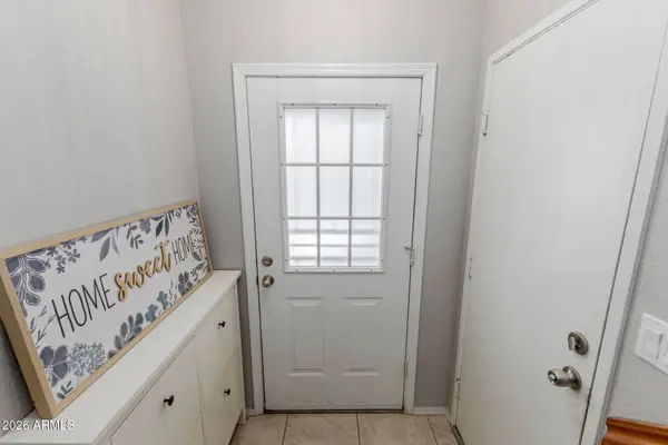 1633 E LAKESIDE Drive #27, Gilbert, AZ 85234