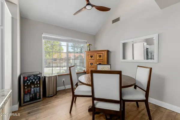 1633 E LAKESIDE Drive #27, Gilbert, AZ 85234