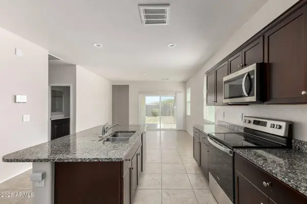 24619 N BARN Circle, Florence, AZ 85132