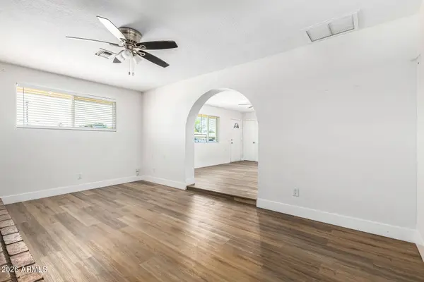 9034 E MARGUERITE Avenue, Mesa, AZ 85208