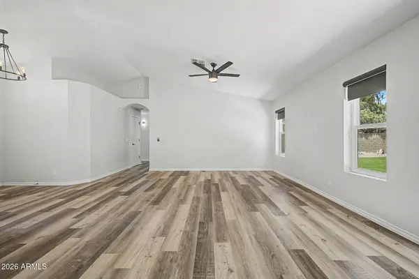 6044 E GLENCOVE Street, Mesa, AZ 85205