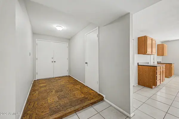 3401 E DAHLIA Drive, Phoenix, AZ 85032