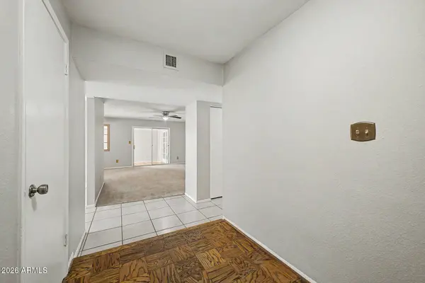3401 E DAHLIA Drive, Phoenix, AZ 85032