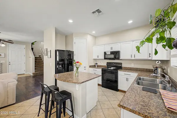 330 S AARON --, Mesa, AZ 85208