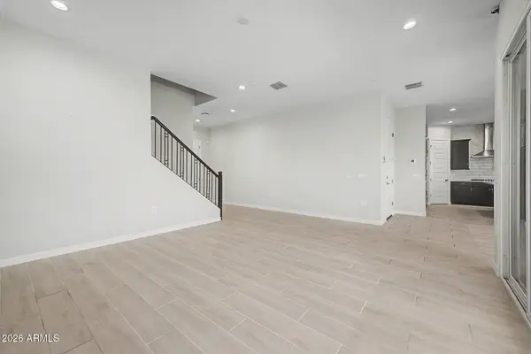 5128 E HELENA Drive, Scottsdale, AZ 85254