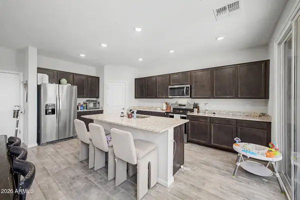 2667 E BLUFF SPRING Avenue, Apache Junction, AZ 85119