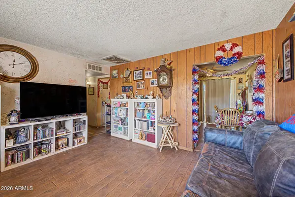 8049 E JEROME Avenue, Mesa, AZ 85209