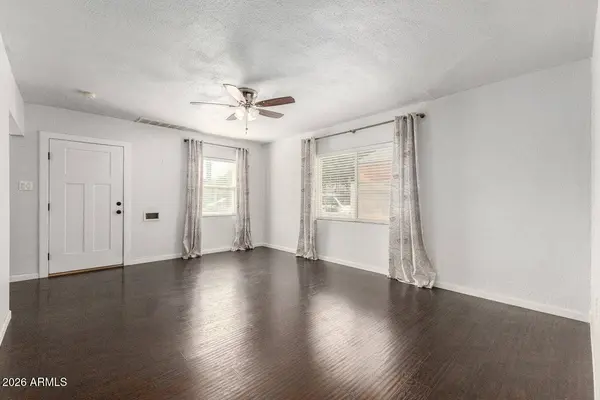 1614 W LYNWOOD Street, Phoenix, AZ 85007