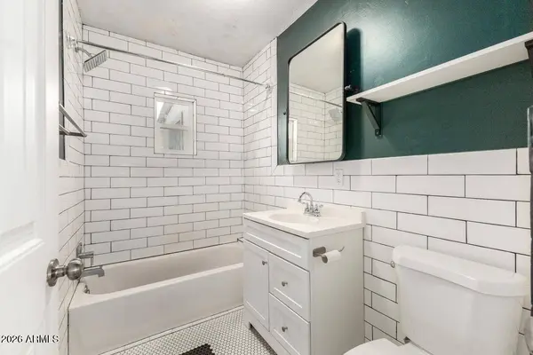 1614 W LYNWOOD Street, Phoenix, AZ 85007