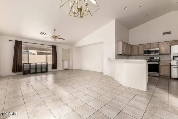 5648 E HOLMES Avenue, Mesa, AZ 85206