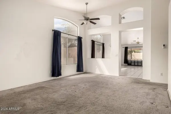 5648 E HOLMES Avenue, Mesa, AZ 85206