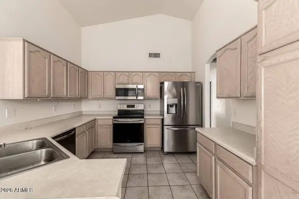 5648 E HOLMES Avenue, Mesa, AZ 85206