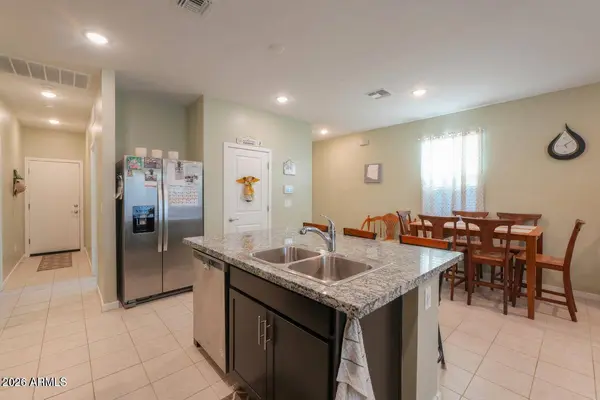 40010 W RIO LOBO Drive, Maricopa, AZ 85138