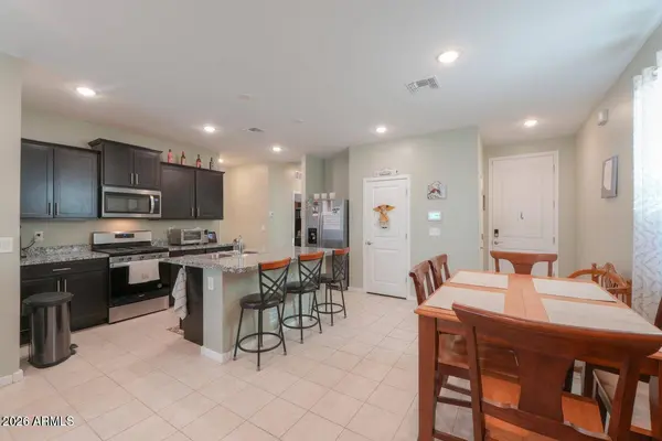 40010 W RIO LOBO Drive, Maricopa, AZ 85138