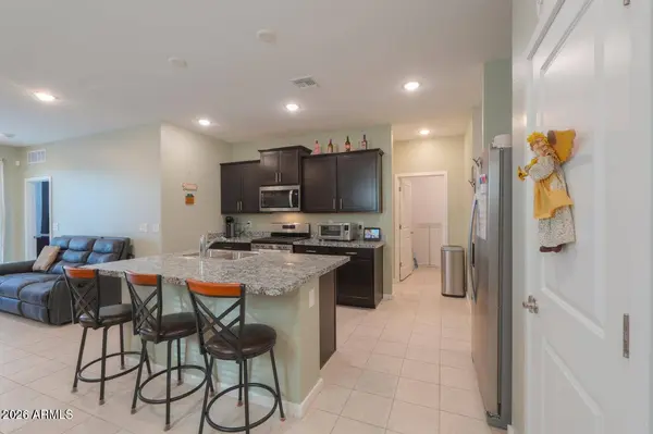 40010 W RIO LOBO Drive, Maricopa, AZ 85138
