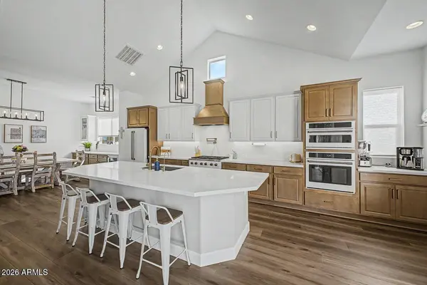 1016 W RIDGE Road, Apache Junction, AZ 85120