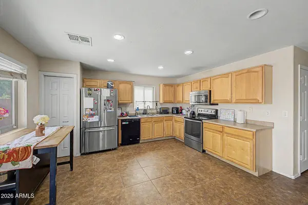2396 W CAMP RIVER Road, San Tan Valley, AZ 85144