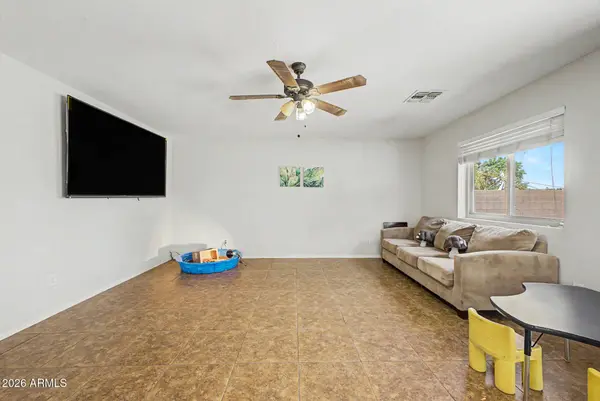 2396 W CAMP RIVER Road, San Tan Valley, AZ 85144