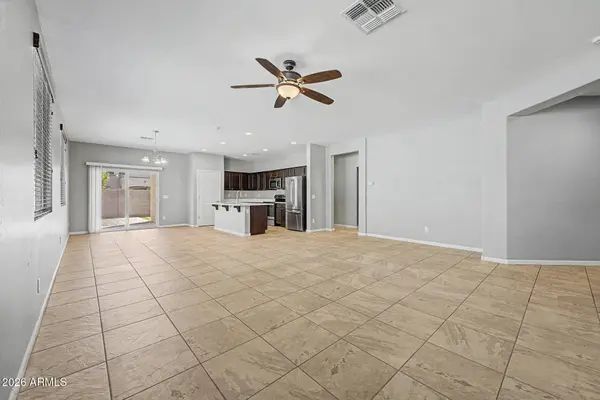 11773 W CHASE Lane, Avondale, AZ 85323