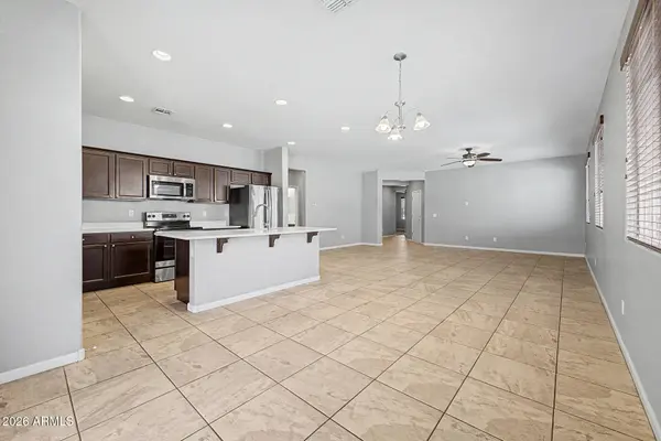 11773 W CHASE Lane, Avondale, AZ 85323