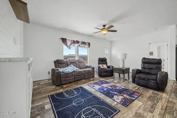 21376 W MARK Lane, Wittmann, AZ 85361