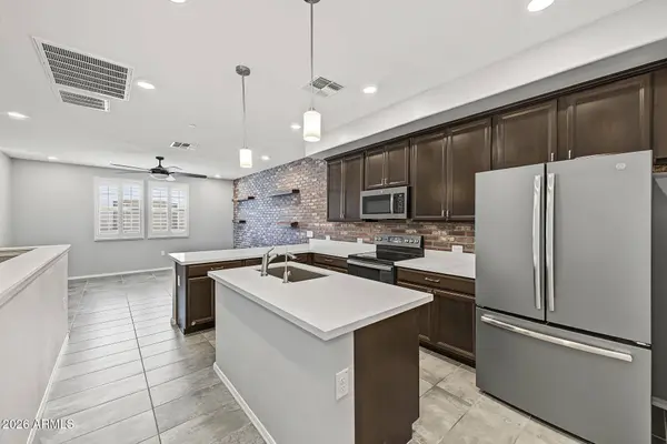 2661 S SULLEY Drive #106, Gilbert, AZ 85295