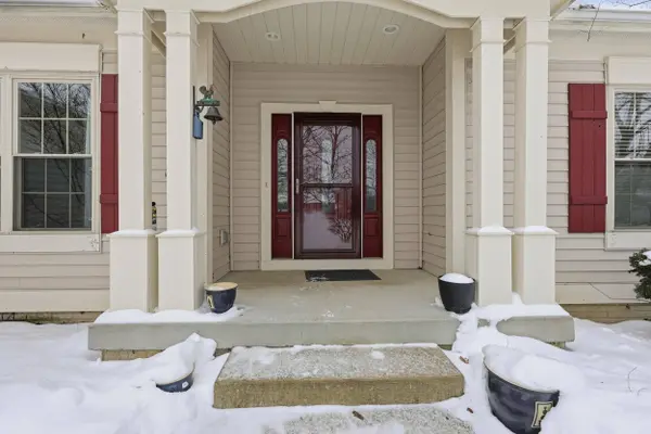 62 Jefferson Ridge Drive, Pataskala, OH 43062
