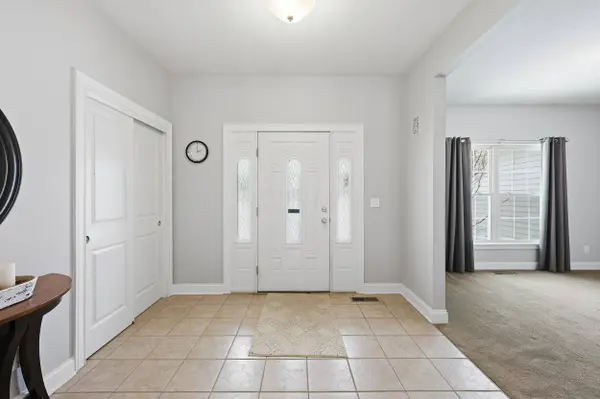 62 Jefferson Ridge Drive, Pataskala, OH 43062