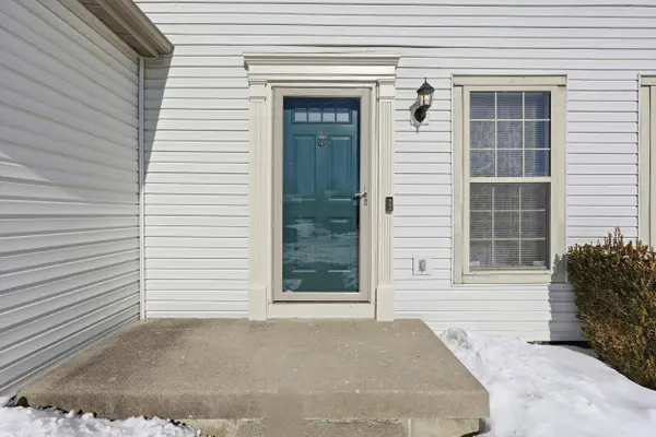 6638 Winbarr Way, Canal Winchester, OH 43110