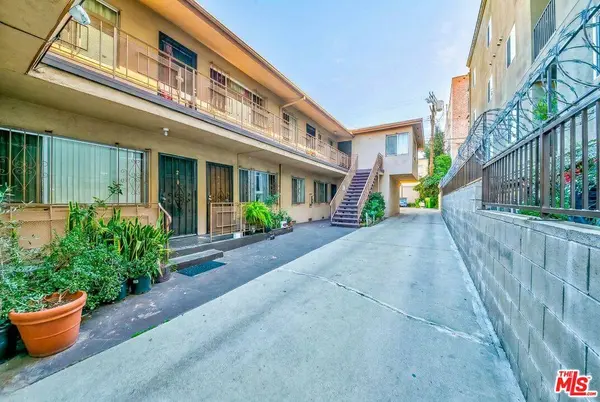 838 S Gramercy Pl, Los Angeles, CA 90005