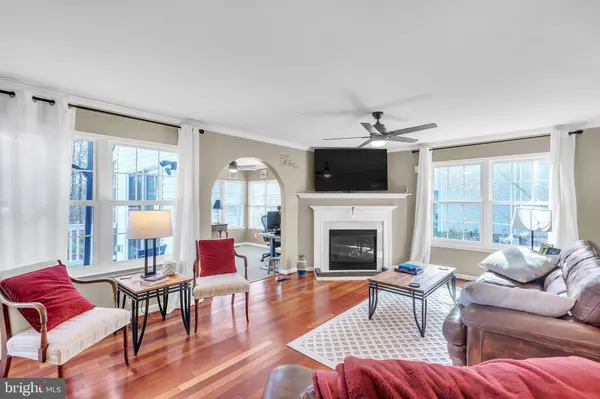 10402 COLECHESTER ST, Fredericksburg, VA 22408