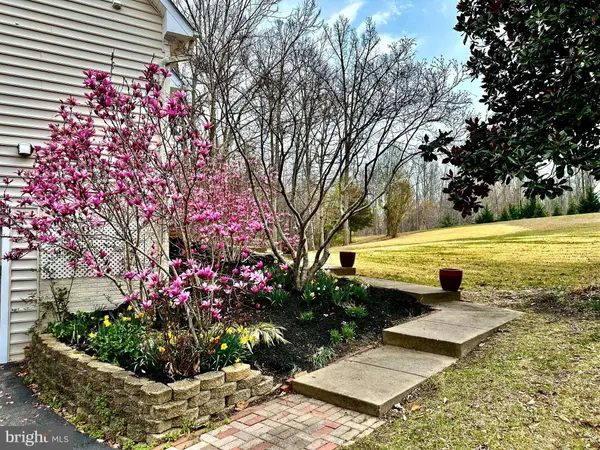 11201 CINNAMON TEAL DR, Spotsylvania, VA 22553
