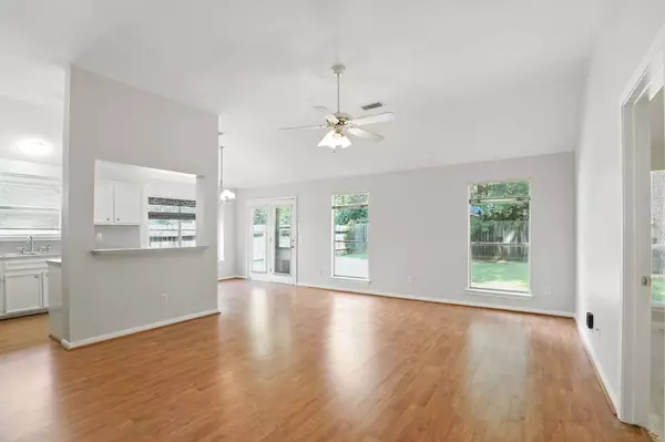 2007 Northampton DR, Conroe, TX 77303