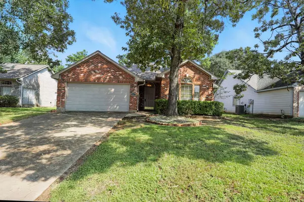 2007 Northampton DR, Conroe, TX 77303