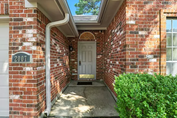 2007 Northampton DR, Conroe, TX 77303