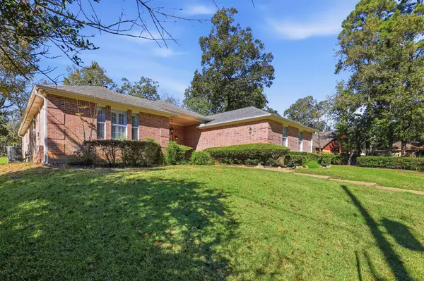 128 Blush Hill DR, Conroe, TX 77304