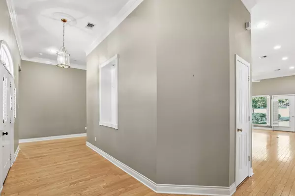 128 Blush Hill DR, Conroe, TX 77304