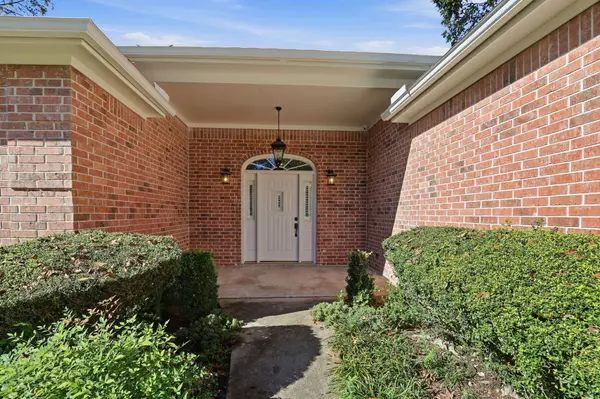 128 Blush Hill DR, Conroe, TX 77304